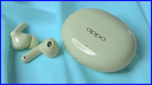 OPPO Enco R3 earbuds